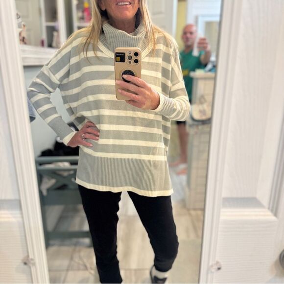 The Loft Striped Cowl Neck Gray and White Women's Sweater/ Tunic sz Small-NWOT - Picture 4 of 9